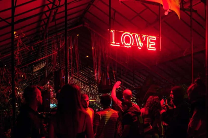 Tbilisi: Nightlife Highlights Tour with Welcome Drinks - Key Highlights You Will Feel in Real Time