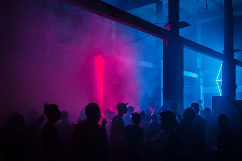 Tbilisi: Nightlife Highlights Tour with Welcome Drinks - Liberty Square and 41° Art of Drinks: A Main-Scene Break