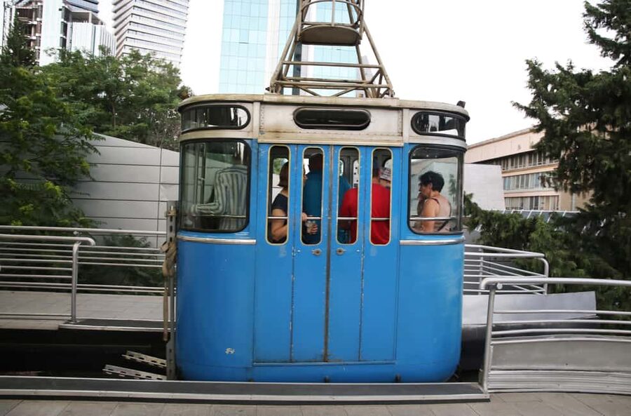 Tbilisi: Old and New City Guided Tour with 2 Cable Car Rides - Turtle Lake: your second viewpoint and a calmer finish