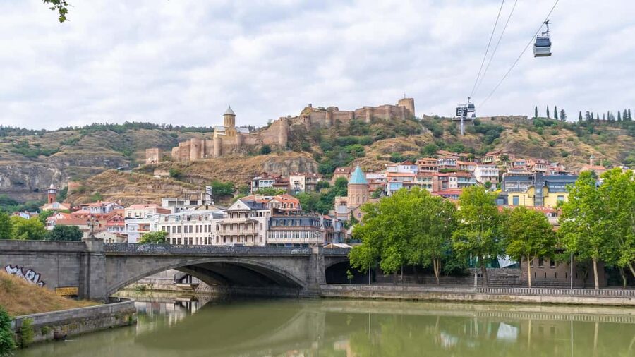 Tbilisi: Old and New City Guided Tour with 2 Cable Car Rides - Start at Rike Park, then ride up toward Narikala views