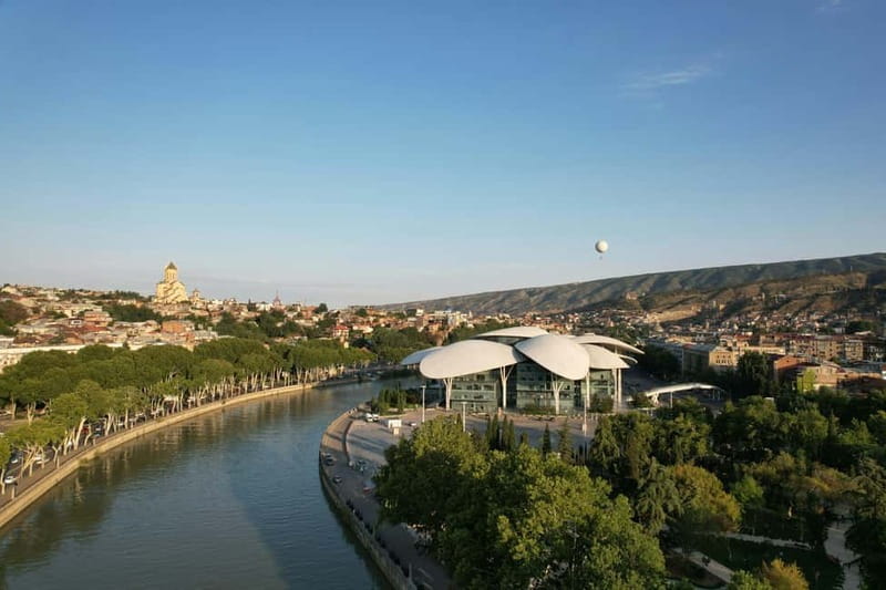 Tbilisi: Old&New City Guided Tour w/ 13 Tastings & Cable car - Cable Car Ride: The Included Ticket Shortcut You Will Actually Appreciate
