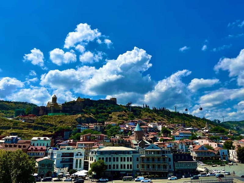 Tbilisi: Old & New City Guided Tour with 15 Tastings & Wine - What the 2 to 4 hours feels like, in real life