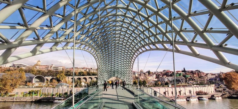 Tbilisi: Old Town Highlights w/ 5 Tastings & Cable Car Ride - Clock Tower and Anchiskhati Basilica: how the early stops set the tone