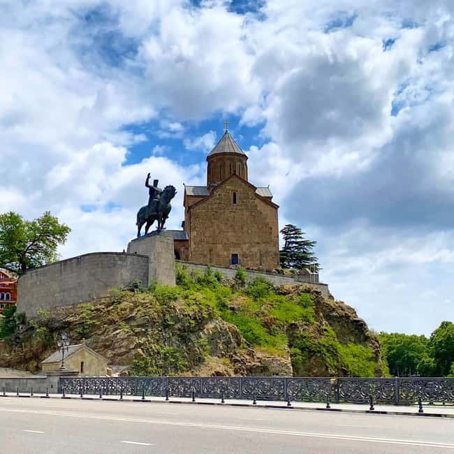 Tbilisi: Old Town Walking Tour - Must-See Attractions - Narikala Fortress Views and the Cable Car Choice