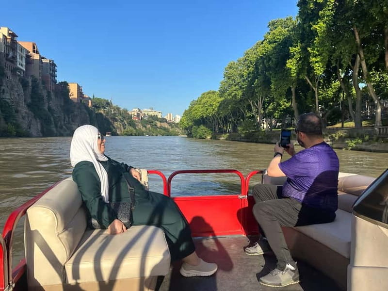 TBILISI: Private, exclusive Boat Ride & with Welcome Drink - Your private 30-minute boat ride through Old Town views