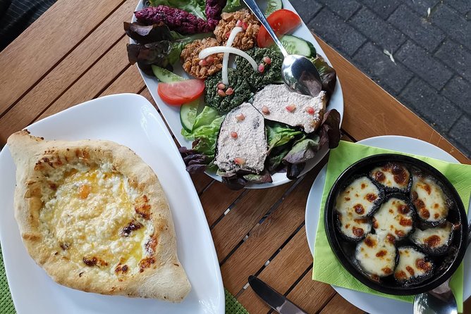 Tbilisi Private Food and Wine Tour with Lunch and Tastings - The dumpling finale at Liberty Square: why the last stop lasts