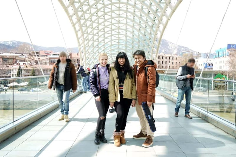 Tbilisi: Private Old City Walking Tour with Wine Tasting - Meidan Bazaar break time, plus a chance to browse like a local