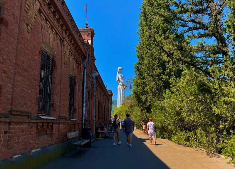 Tbilisi: Private Tour to Mother of Georgia & Narikala Castle - Why This Private Tour Feels Efficient in Tbilisi