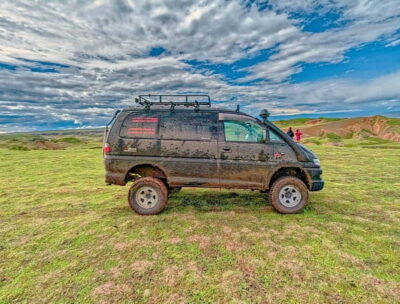 Real Adventure – Gareja & Rainbow Desert 4×4 + Hike