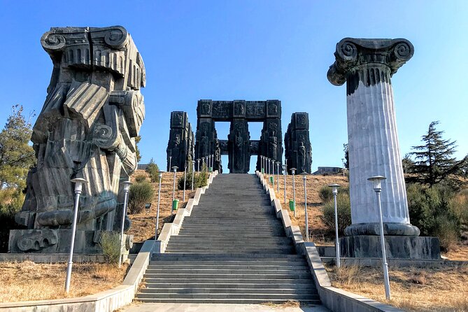 Tbilisi: Sabaduri Forest, Georgian Stonehenge & Bear Sanctuary - A tight five-hour plan that hits the best of winter Georgia