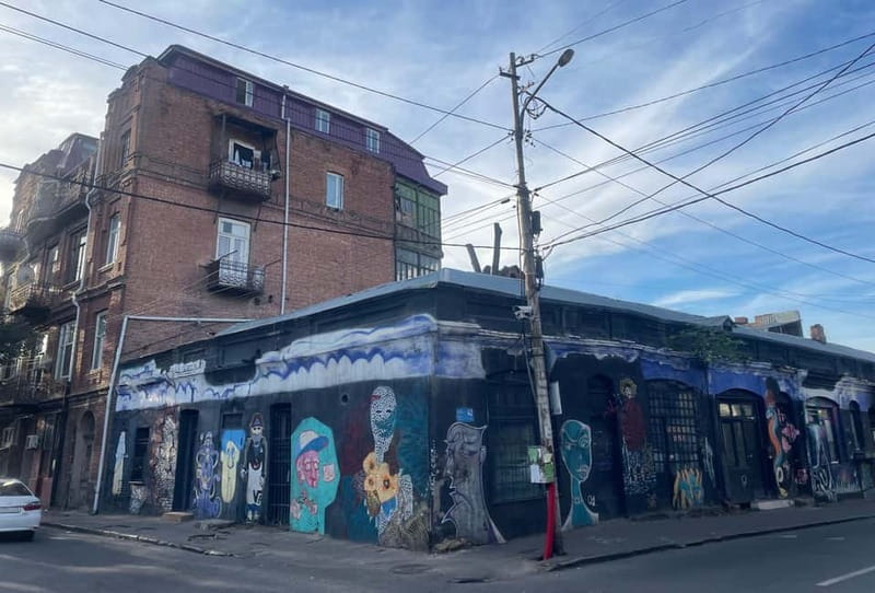 Tbilisi: Street Art & Dezerter Bazaar Tour w/ Tastings - The streets and the painter connection, why the art has context