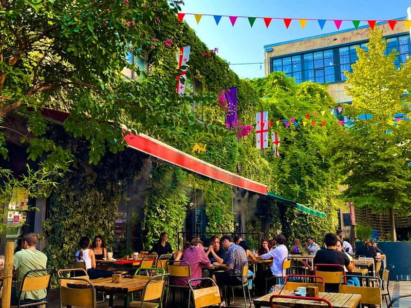 Tbilisi: Street Food & Sightseeing Tour with Local Markets - Khinkali and khachapuri, four styles and one comfort classic