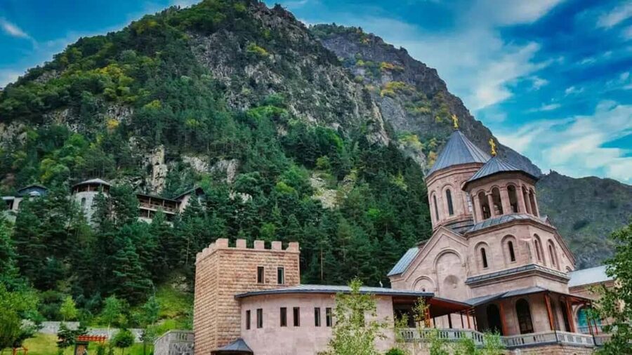 Tbilisi to Kazbegi Gudauri Ananuri Zhinvali Group GuidedTour - Optional hikes and paragliding: choose your spice level