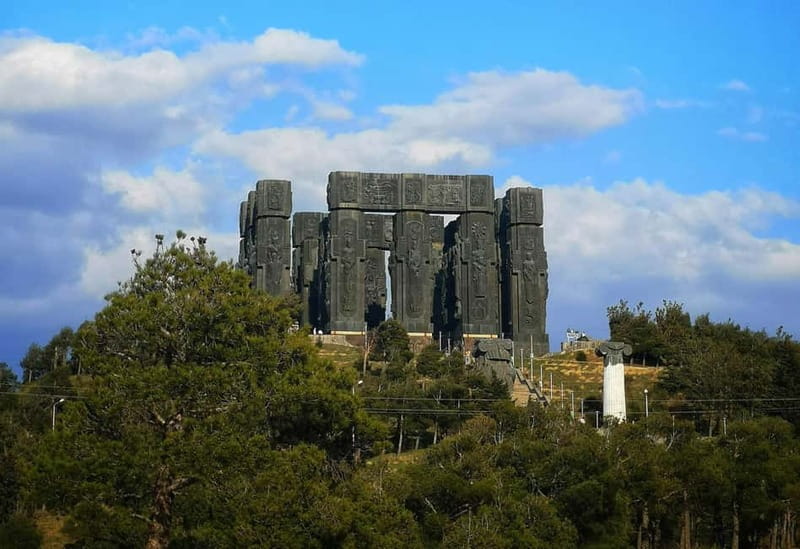 Tbilisi: Transfer & Guided Tour to The Georgian Stonehenge - Getting there smoothly: transport that keeps your energy