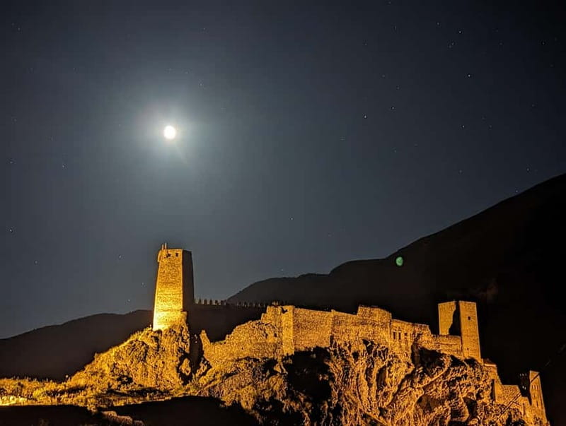 Vardzia. Lake Paravani, Khertvisi & Lomsia castle, Rabati - Return via Borjomi: the drive matters