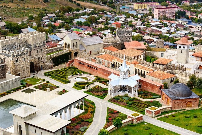 Virtual tour to Georgia - Jvari Church and Gergeti Trinity Church: The Spiritual Thread