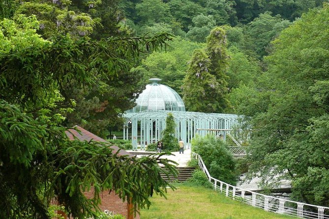Visit to unique Uplistsikhe, Gori and Borjomi - One Day Private Tour - Private pacing: why a dedicated guide matters here